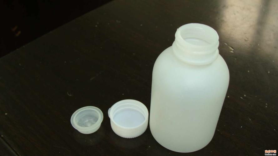 供应产品 东莞供应100ml小口圆瓶,hdpe瓶,塑料瓶,化工瓶 产品单价